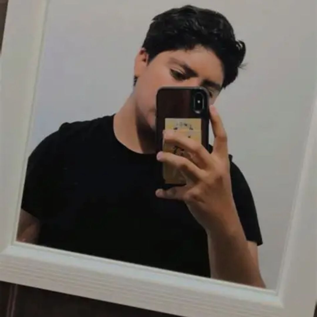 Ethan R.